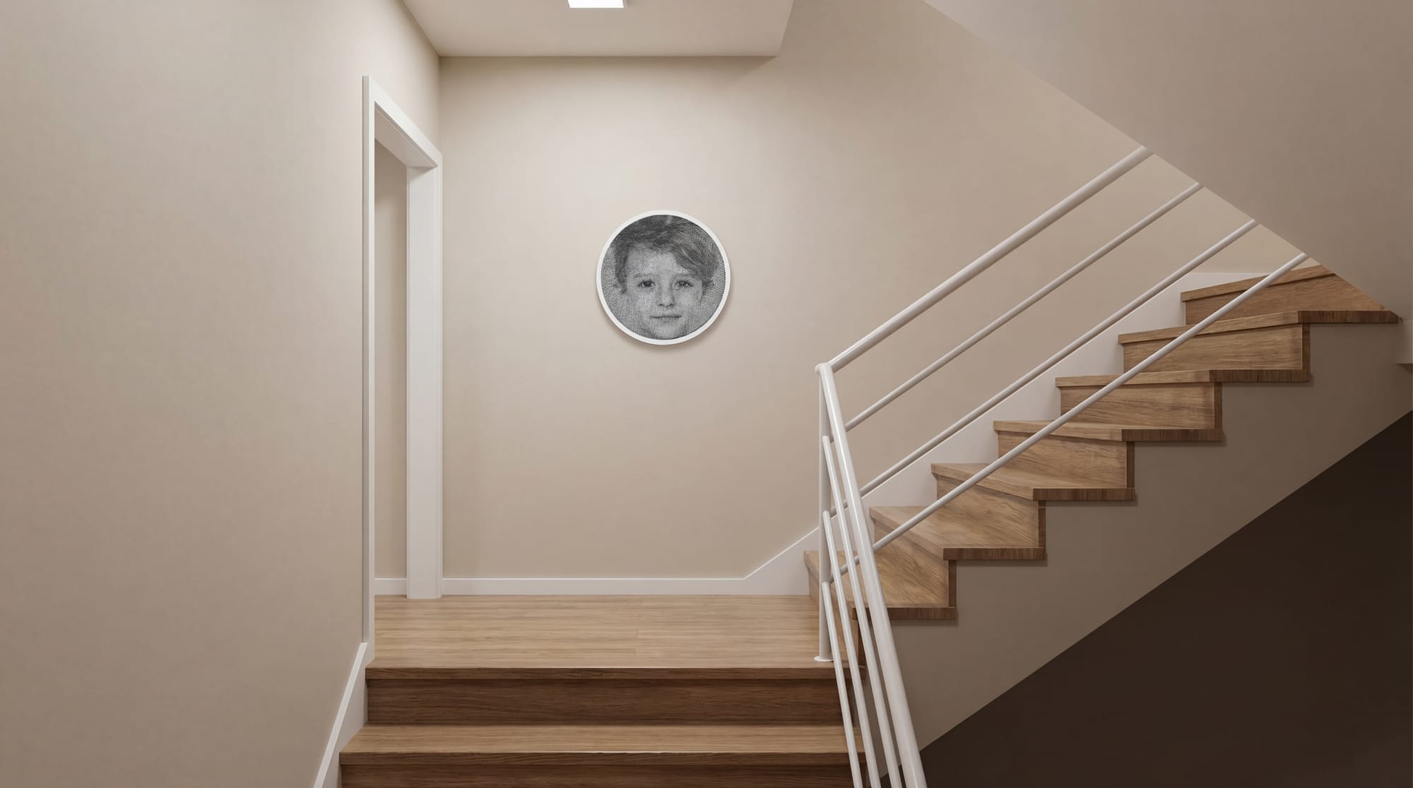 Стрінг-арт портрет на бежевій стіні над сходами з дерев’яними сходинками та білими перилами в сучасному інтер’єрі.